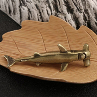 Figurines décoratives en laiton Requin Marteau, artisanat métallique, cadeaux marins, ornements pour la maison, vente en gros