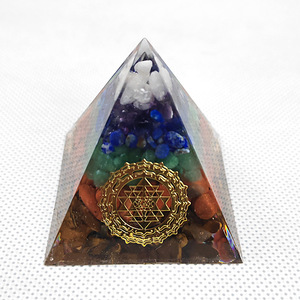 คริสตัลอีพ็อกซี่พีระมิดพร้อมเลเซอร์แกะสลักศรียันตราตกแต่งบ้านเครื่องประดับตั้งโต๊ะหินเต็มชิ้น QK32 - Product Image 2