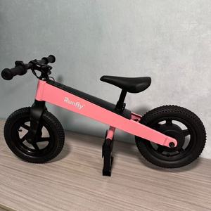 Vélo électrique pour enfants à <span class=keywords><strong>deux</strong></span> roues de 12 pouces, vélo d'équilibre sans pédales, vélo pour enfants, cyclisme en plein air, scooter pour enfants à l'intérieur de la pièce - Product Image 3