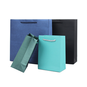 Caja de regalo de papel de 2 piezas con logotipo personalizado de lujo del fabricante, caja de regalo de cartón, caja de embalaje de joyería con bolsa de papel - Product Image 1