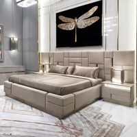 Lit king size italien de luxe avec tête de lit bibliothèque, rembourré en cuir véritable, pour chambre à coucher
