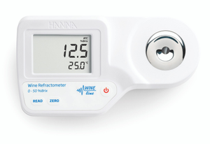Refratômetro Digital Hanna HI96811 para Teste de Concentração de Açúcar em Sucos, Mel e Bebidas - Product Image 2