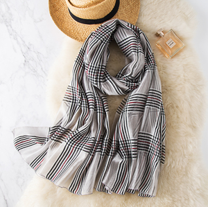 Sciarpe in <span class=keywords><strong>Seta</strong></span> Rossa all'Ingrosso, Hijab e Scialli Primaverili, Sciarpa in <span class=keywords><strong>Seta</strong></span> a Quadri Stile Britannico, Hijab in <span class=keywords><strong>Seta</strong></span> a Quadretti per Donne - Product Image 3