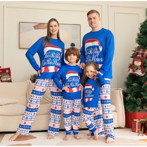 Conjunto de Pijamas Navideños Familiares a Juego, Pijamas de Algodón de Manga Larga con Estampado Azul, Ropa de Dormir Cálida de Invierno para Mujeres, Hombres y Niños - Product Image 3