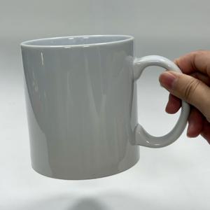 Taza de Café de Cerámica Blanca de Gran Capacidad de 20 oz, Estilo Americano, Apta para Lavavajillas y Microondas, Taza de Regalo Promocional - Product Image 3