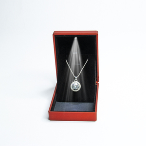 กล่องสร้อยคอแฟชั่นพร้อมไฟ LED สีแดง, กล่องบรรจุภัณฑ์เครื่องประดับหรูหรา - Product Image 4