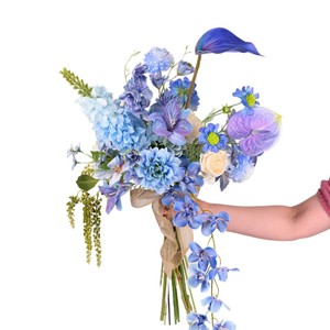 Bouquet de fleurs artificielles en soie bleu et violet, design floral original, décoration de mariage et de maison - Product Image 5