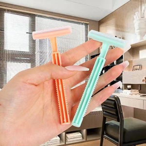 Rasoir épilatoire type râteau pour aisselles, jambes et zone pubienne, format voyage, lame jetable en acier inoxydable, manche en plastique, assortiment - Product Image 3