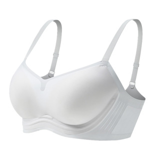 Soutien-gorge sans fil et sans couture de haute qualité pour la gym, le yoga et la course à pied - Motif uni fin, bonnet 3/4, dos en U, tricoté, usage quotidien, directement de l'usine - Product Image 6