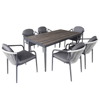 Ensemble de salle à manger moderne 6 places, table en aluminium tressé pour jardin, canapé en rotin