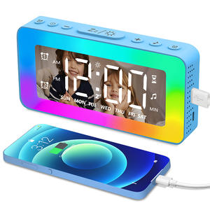 Lámpara de Noche RGB con Patrón de Dibujos Animados <span class=keywords><strong>para</strong></span> Dormitorio u Oficina, Reloj Despertador Digital Inteligente con Sensor Táctil, Alimentado por USB - Product Image 4