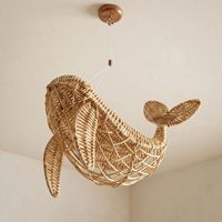 Décoration murale artisanale en rotin tressé en forme de baleine pour chambre d'enfant, style intérieur naturel fait main