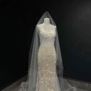 Robe de soirée sirène de luxe Nt28 avec appliques en dentelle et traîne chapelle, robe de cérémonie moderne pour femme - Product Image 3