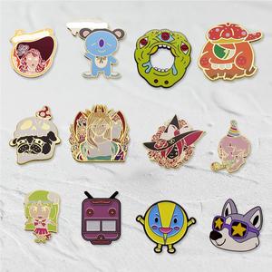 Fabricante de artesanías de Metal, alfileres de insignia de personajes de juego de Robot baratos, alfileres de esmalte suave personalizados para mochila, accesorios de ropa - Product Image 1