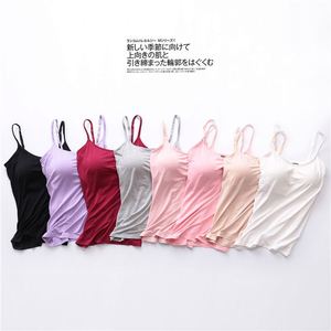 Débardeur de sport court respirant pour femme, sans armatures, avec dentelle et patchwork, couche de base intégrée - Product Image 1