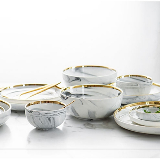 Оптовая продажа, современные роскошные керамические круглые обеденные тарелки с золотым ободом для дома, отеля, свадебной вечеринки