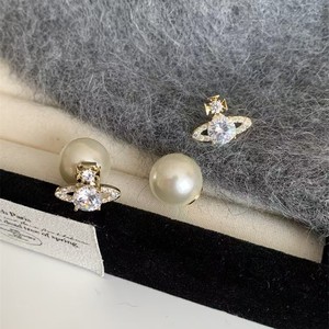 Pendientes <span class=keywords><strong>de</strong></span> perlas <span class=keywords><strong>de</strong></span> aguja <span class=keywords><strong>de</strong></span> plata chapados en oro para mujer, pendientes <span class=keywords><strong>de</strong></span> lujo ligeros franceses, joyería <span class=keywords><strong>de</strong></span> diseñador <span class=keywords><strong>de</strong></span> lujo <span class=keywords><strong>de</strong></span> <span class=keywords><strong>alta</strong></span> moda - Product Image 4