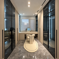 Meuble de présentation double face, coiffeuse et dressing intégré pour projets d'organisation de dressing sur mesure dans les chambres d'appartements haut de gamme
