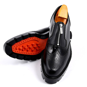 Zapatos de hombre para negocios - Zapatos de cuero con grabado de brocado, zapatos de cuero con punta en estilo inglés para hombre, zapatos Oxford de suela gruesa. - Product Image 4