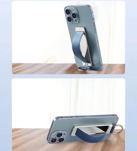 Soporte de Teléfono Portátil de Cuero con Anillo Metálico para Muñeca, Adhesivo para Escritorio, Logotipo Personalizable, Regalo Promocional, Agarre Deslizable - Product Image 5