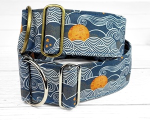 ปลอกคอสุนัขผ้าเกรย์ฮาวด์ดวงอาทิตย์และเมฆญี่ปุ่นมีจำนวนจำกัดมีสายคล้องคอหรือหัวเข็มขัดสีน้ำเงินเข้ม Kumo - Product Image 1