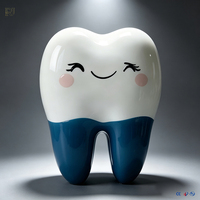 Fiberglas glimlachende tand mascotte sculptuur, groot hars cartoon tand karakter beeld voor tandartspraktijk decoratie