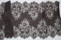Tissu de dentelle appliqué pour robe de mariée en polyester/nylon léger non tissé anti-boulochage avec broderie à cordon de sequins sur brocart
