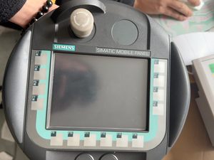 สินค้าใหม่แท้ 6AV6645-0AA01-0AX0/6AV6645-0AB01-0AX0/6AV6645-0AC01-0AX0 SIMATIC HMI Touch มีสินค้าในสต็อก ผู้ขายระดับ Gold - Product Image 3