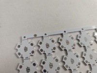 Carte de circuit imprimé en aluminium XPE LED, carte de circuit imprimé personnalisée avec masque de soudure blanc, carte de circuit imprimé pour module LED et luminaire