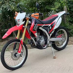 Motos à cylindre unique DOHC à quatre temps refroidies à l'eau de 249cc directes d'usine comparables au carburant à essence de voitures neuves - Product Image 4