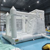 Maison de rebond blanche en PVC de haute qualité de vente chaude avec fosse à balles et toboggan et maison de rebond d'eau gonflable pour la fête