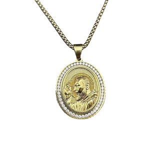 Collier pendentif Jésus Saint en acier inoxydable plaqué or avec zircon, style Hip Hop, pour cadeau - Product Image 5