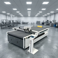 Cortadora Plotter CNC de Cama Plana Digital con Cuchilla Oscilante para Hendido de Cartón Corrugado Tipo Panal, Adhesivos y EVA