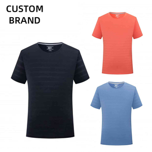 Camiseta deportiva unisex de secado rápido y transpirable para el verano personalizable para el club deportivo - Product Image 1