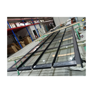 Porte de <span class=keywords><strong>garage</strong></span> sectionnelle moderne à battants verticaux, à plis, à lamelles décoratives, en aluminium, étanche, avec verre, à montage encastré, pour usage commercial - Product Image 5
