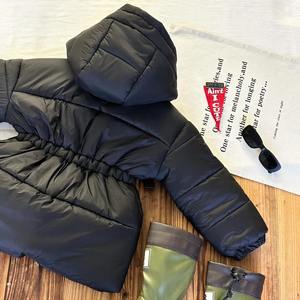 Vêtements pour enfants japonais <span class=keywords><strong>vintage</strong></span> personnalisés avec des vestes matelassées en coton à capuche en forme de triangle inversé pour enfants - Product Image 2