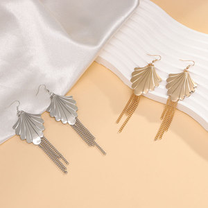 Boucles d'oreilles pendantes à pampilles en feuille d'or pour femmes, bijoux de fête tendance, boucles d'oreilles en alliage de zinc - Product Image 3