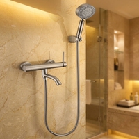 #   Ensemble de douche poli 304 avec mitigeur, robinet à main et robinet de baignoire pour hôtels, appartements, villas, doté d'une fonction jet de pluie doux et d'éléments en céramique