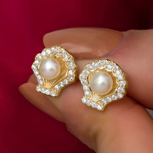 Orecchini a perno con perle finte a conchiglia stile Ins, eleganti e delicati, gioielli da donna per tutti i giorni - Product Image 2