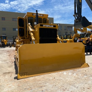 Caterpillar D7G Usada Original de Japón con Cabrestante, D7H, D7R, D6G, D6D, D6H, Motor de 250 kW, Capacidad de Empuje de 4m, Buen Estado - Product Image 1