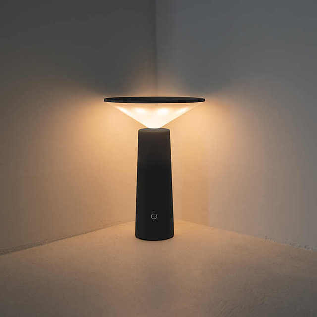Modern Style Home Restaurant Cordless Battery Backup Mini Touch Desk Light Rechargeable USB Charging Portable LED Table Lamp