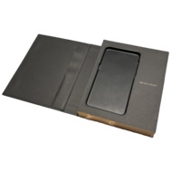 Caja de cartón de laminación mate para teléfono móvil, caja de embalaje de color negro con forma de libro magnética Universal personalizada, con logotipo