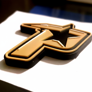 กันชนหมวกเบสบอลแบบกำหนดเอง Champ King พร้อมเรซิน PVC และเทปกาว 3M แบบ 2D/3D สำหรับโลโก้ทีม - Product Image 1