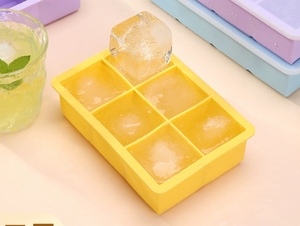 Molde <span class=keywords><strong>de</strong></span> <span class=keywords><strong>hielo</strong></span> <span class=keywords><strong>de</strong></span> silicona cuadrado <span class=keywords><strong>de</strong></span> seis agujeros con cubierta - Product Image 4