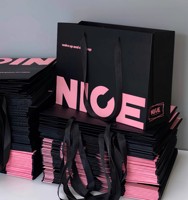 Sacs en papier pour vêtements personnalisés avec votre propre logo Poignées Carton de luxe au détail Promotionnel Shopping Emballage de sac en papier pour cadeau