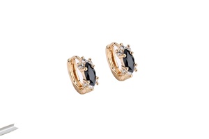 Pendientes de Aro con Circonita Cúbica Negra Chapados en Oro para Mujer, Pendientes Pequeños con Incrustaciones de Cristal Ovalado - Product Image 2