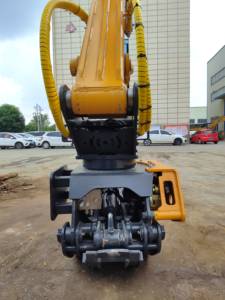 Aserradero de corte a medida montado en excavadora de 5 a 25 toneladas para ramas de madera, accesorio forestal para manipulación de materiales y tala. - Product Image 1