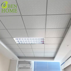Plaques de plafond en gypse isolantes thermiquement, panneaux de cloison sèche en poudre de PVC, canaux pour projets de plafond de bureau et de salon - Product Image 2