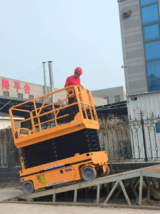 Piattaforma di Lavoro Aerea Semovente Elettrica da 10 Metri con Struttura a Forbice, Sollevamento a Forbice - Product Image 2