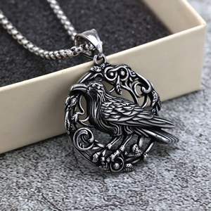 Colgante Retro Europeo Americano de Acero Inoxidable con Diseño de Pájaro, Amuleto para Collar de Uso Diario - Product Image 3